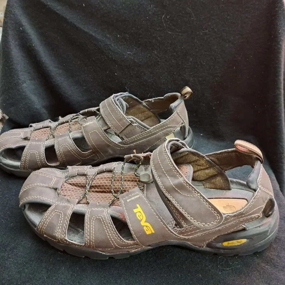 Teva Forebay Sandals Mens11 Brown Outdoor Fisherman Hiking Adjustable Water